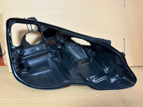MERCEDES 09-12 E SERİSİ W212 FAR KASASI SAĞ - R