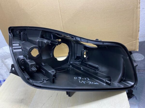 2009 2013 OPEL İNSİGNİA FAR KASASI SAĞ - R