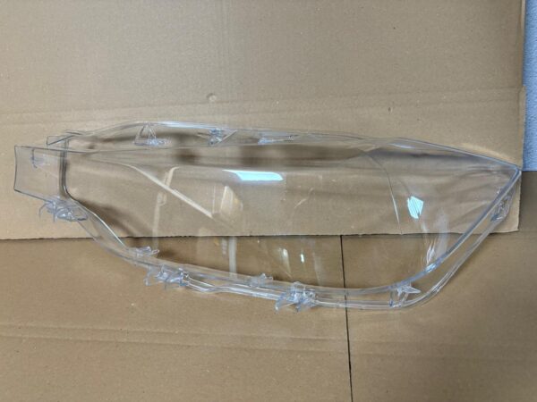 16-18 BMW 3 SERİSİ F30 LCİ FAR CAMI SAĞ - R