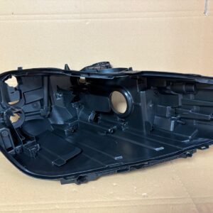 BMW 20-24 2 SERİSİ F44 FAR KASASI TAKIM