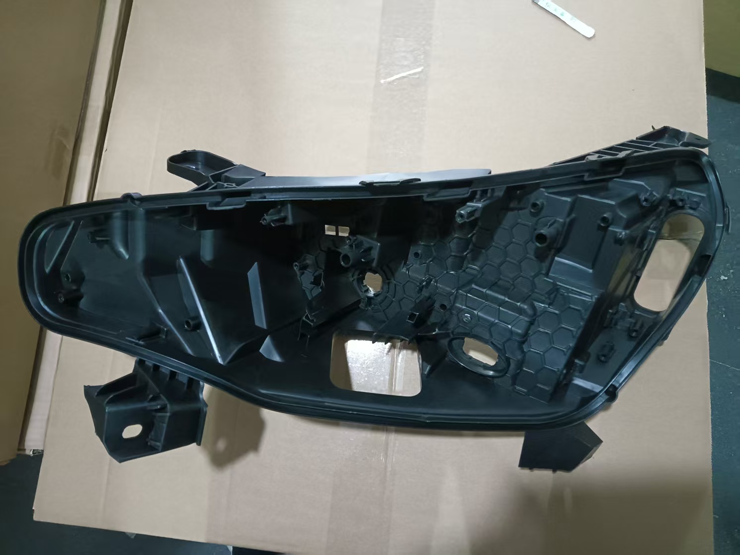 RENAULT CLİO 5.5 FAR KASASI SOL – L